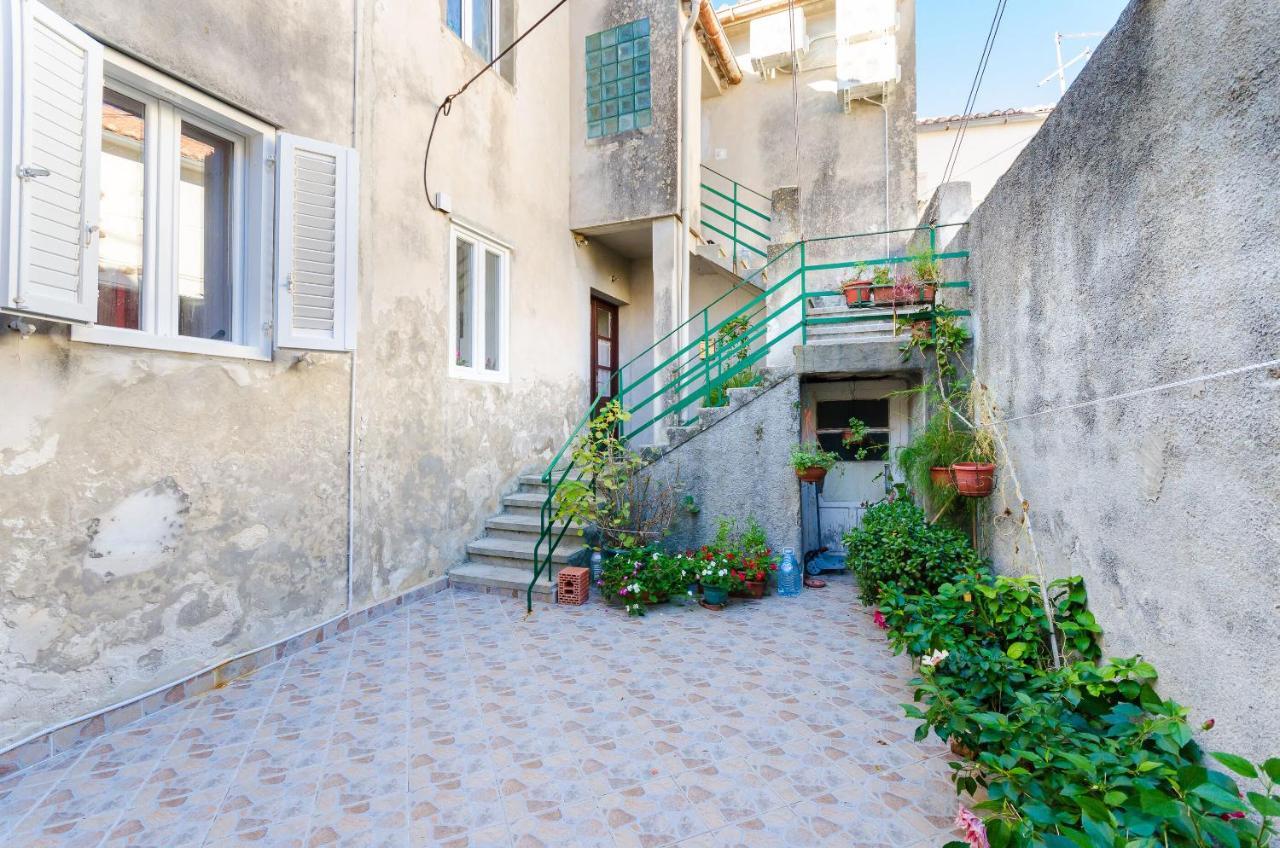 Rooms Sonja P Rab Town Exterior photo